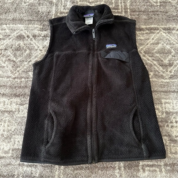 Patagonia Black Fleece Vest - Picture 1 of 10